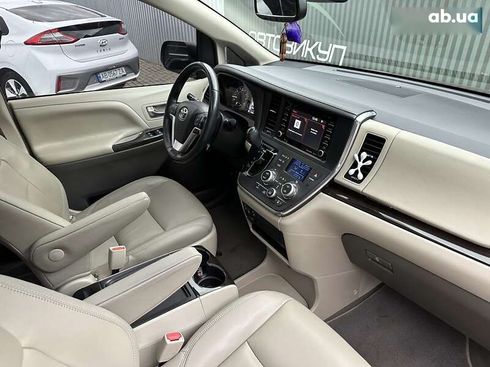 Toyota Sienna 2019 - фото 20