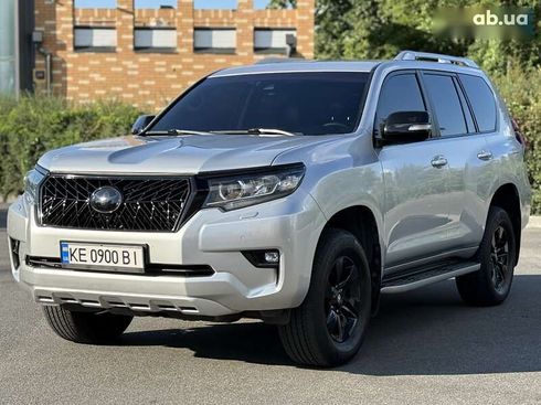 Toyota Land Cruiser Prado 2019 - фото 2