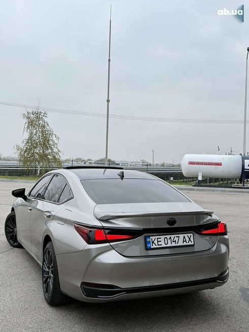 Lexus ES 2021 - фото 5