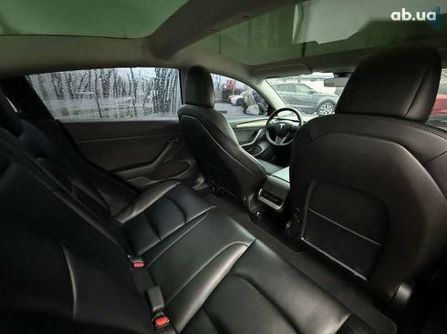 Tesla Model 3 2021 - фото 20