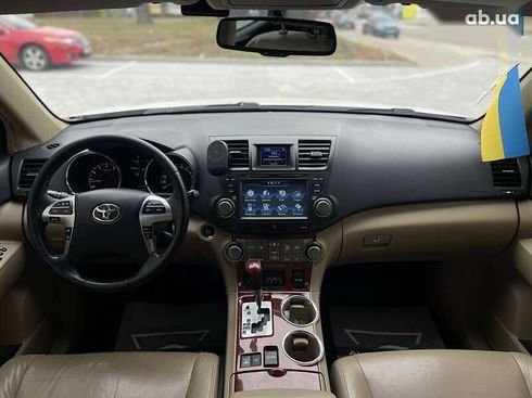 Toyota Highlander 2012 - фото 25