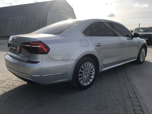 Volkswagen Passat 2016 серый - фото 19