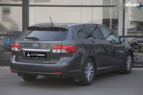 Toyota Avensis 2012 - фото 2