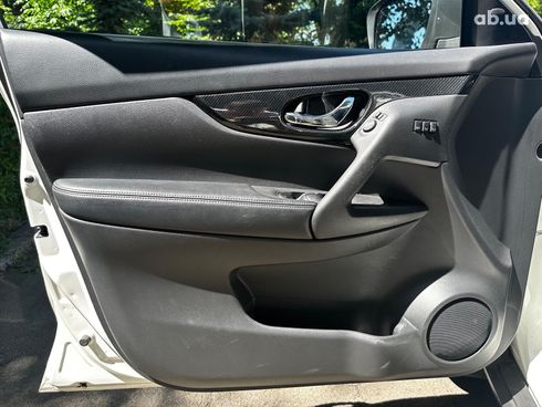 Nissan Rogue 2018 белый - фото 10