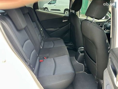 Toyota Yaris 2017 - фото 25