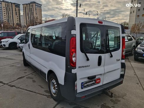 Renault Trafic 2009 белый - фото 4