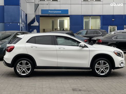 Mercedes-Benz GLA-Класс 2019 белый - фото 4