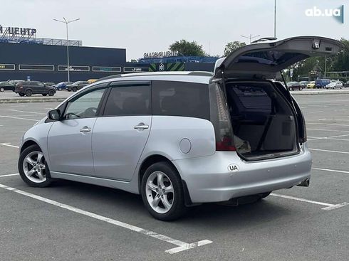 Mitsubishi Grandis 2008 - фото 11