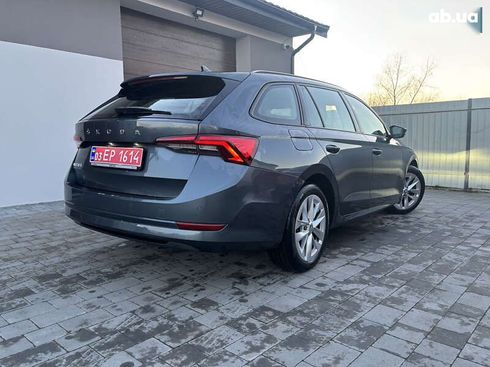 Skoda Octavia 2021 - фото 11