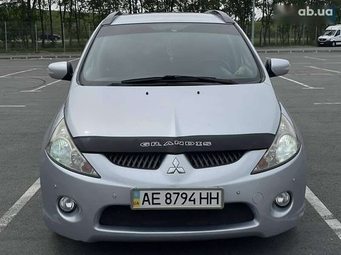 Mitsubishi Grandis 2008 - фото 2