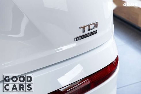 Audi Q7 2017 - фото 27