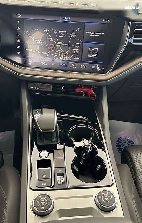 Volkswagen Touareg 2019 - фото 15