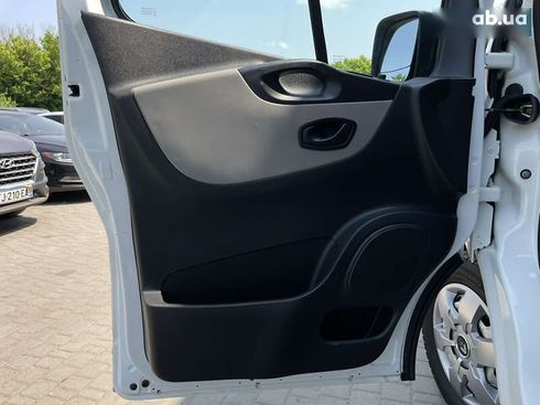 Renault Trafic 2016 - фото 23