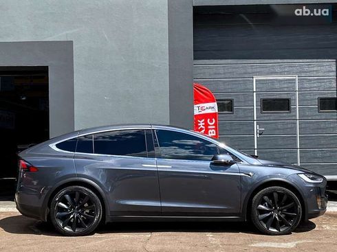Tesla Model X 2016 - фото 11