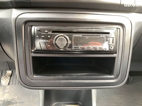 Skoda Fabia 2012 белый - фото 27