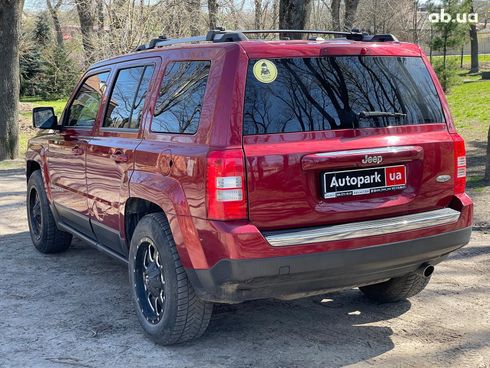 Jeep Patriot 2016 красный - фото 9