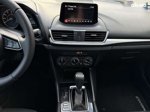 Mazda 3 2017 - фото 22