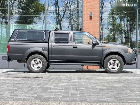 Nissan NP300 2011 - фото 9