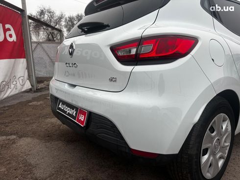 Renault Clio 2014 белый - фото 12