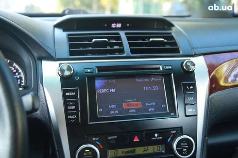 Toyota Camry 2012 - фото 16