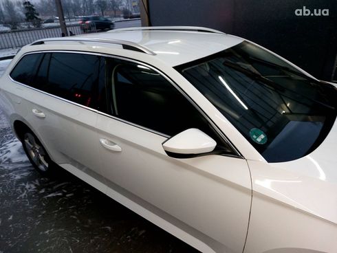 Skoda Superb 2016 белый - фото 11