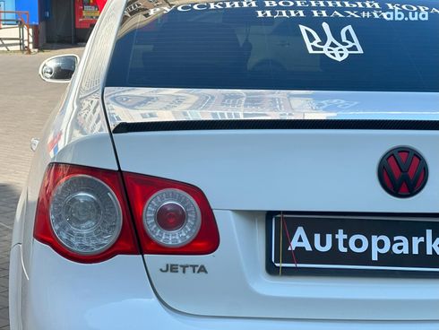 Volkswagen Jetta 2008 белый - фото 10