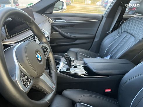 BMW 5 серия 2022 - фото 27