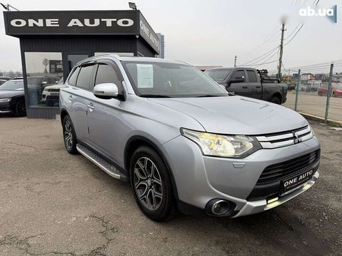 Mitsubishi Outlander 2014 - фото 11