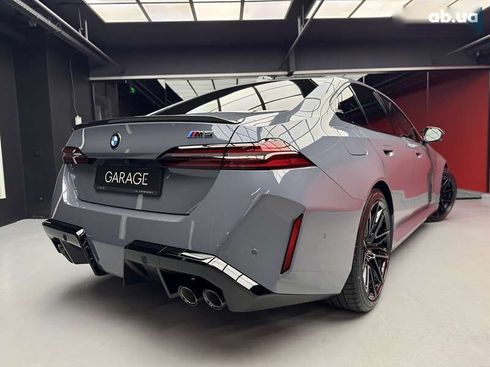 BMW M5 2025 - фото 13