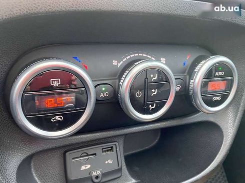 Fiat 500L 2013 - фото 18
