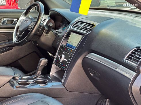 Ford Explorer 2017 красный - фото 28