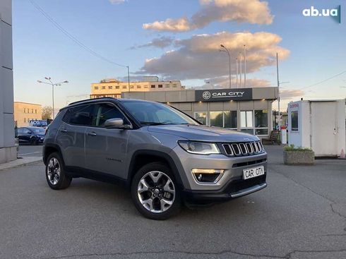 Jeep Compass 2018 - фото 9