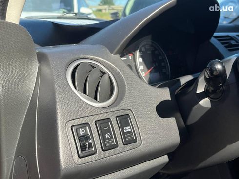 Suzuki Swift 2010 красный - фото 16