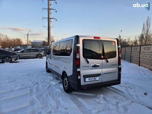 Renault Trafic 2015 - фото 7