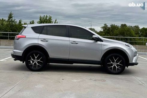 Toyota RAV4 2016 - фото 8