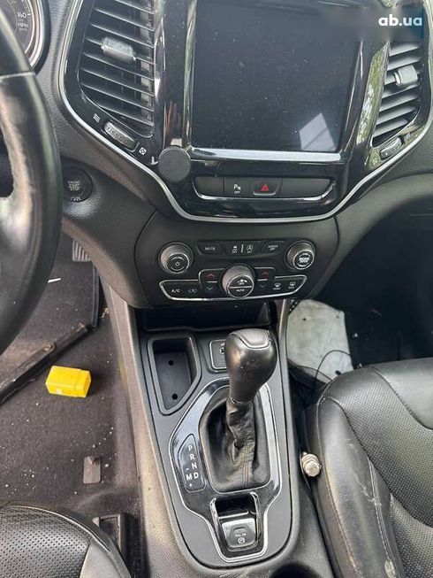 Jeep Cherokee 2018 - фото 13