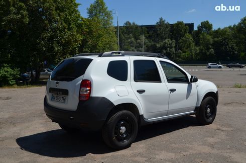 Dacia Duster 2016 белый - фото 4