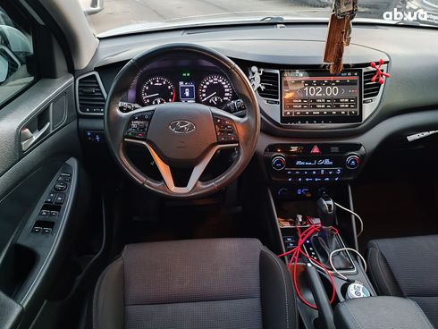 Hyundai Tucson 2017 белый - фото 15