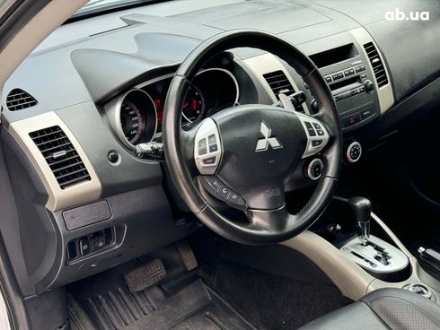 Mitsubishi Outlander XL 2008 серый - фото 18