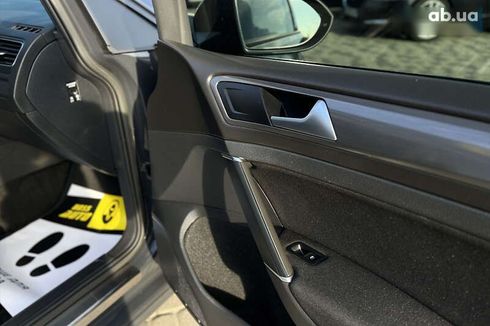 Volkswagen e-Golf 2020 - фото 9