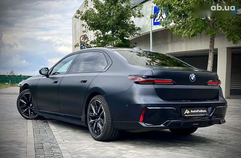 BMW i7 2022 - фото 3