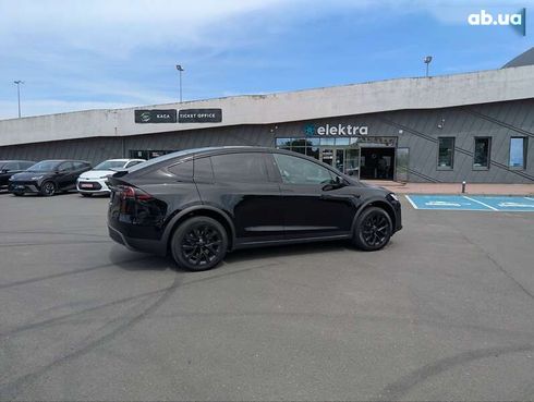 Tesla Model X 2022 - фото 10