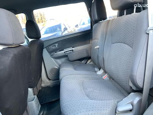 Kia Carens 2003 бежевый - фото 27