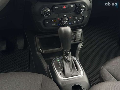 Jeep Renegade 2019 - фото 27