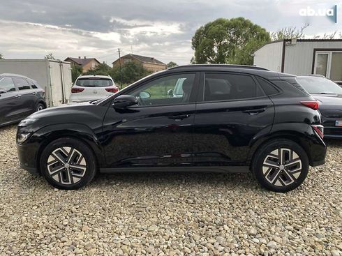 Hyundai Kona Electric 2022 - фото 14