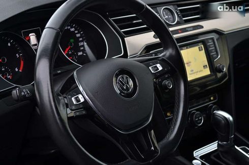 Volkswagen Passat 2017 - фото 26