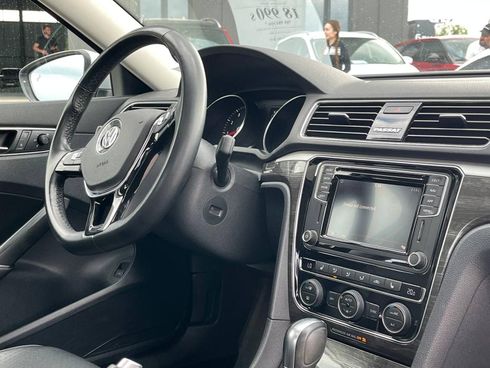 Volkswagen passat b8 2018 серый - фото 32