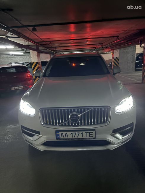 Volvo XC90 2019 белый - фото 10