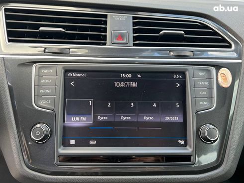 Volkswagen Tiguan 2017 серый - фото 29