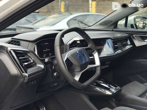Audi Q4 e-tron 2023 - фото 11